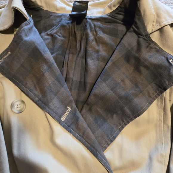 Torrid Outlander khaki trench coat. Size 3 - Picture 7 of 9